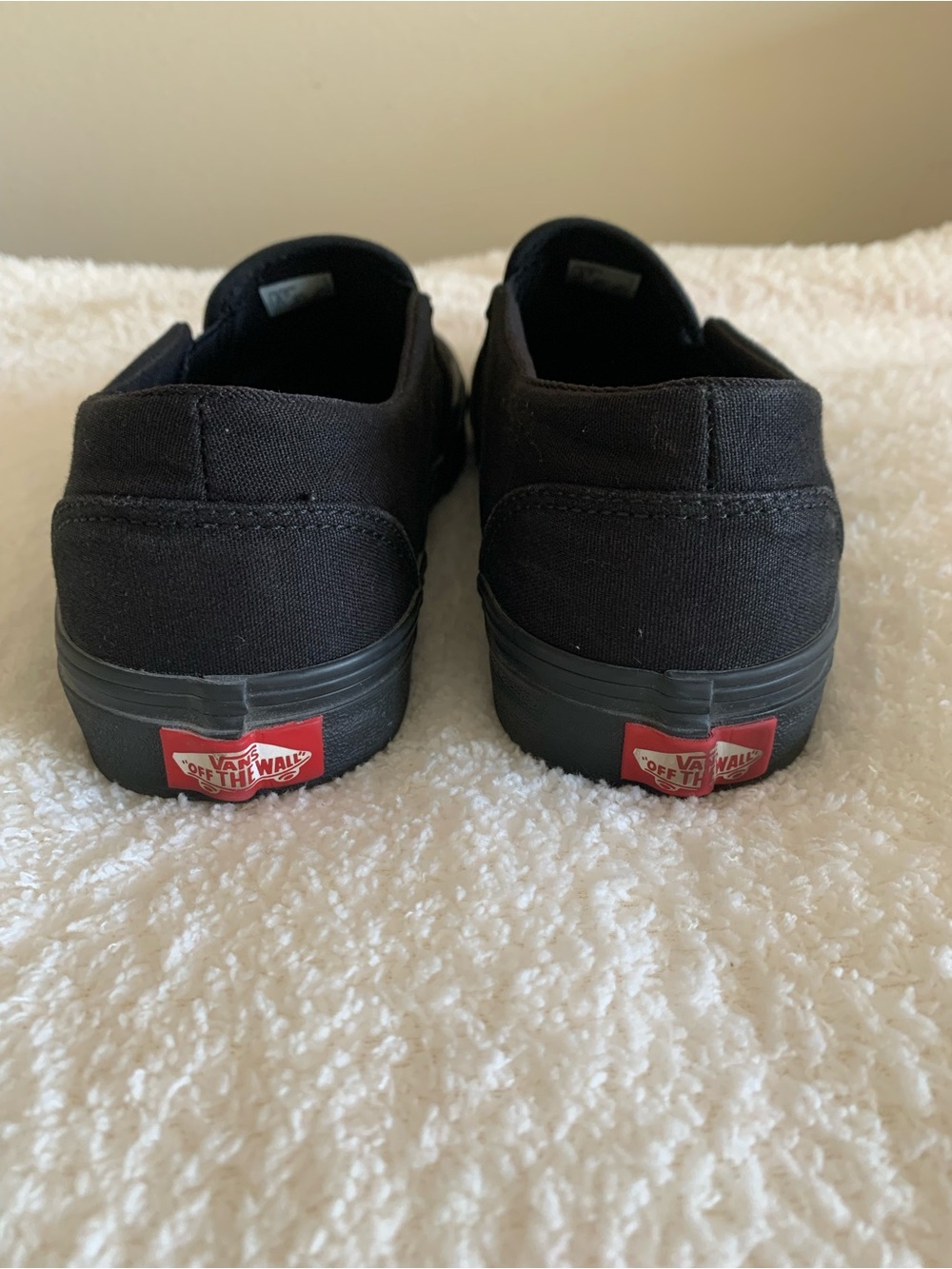 All Solid Black Slip On Vans Women’s Size 9 Barely Worn - Picture 3 of 8